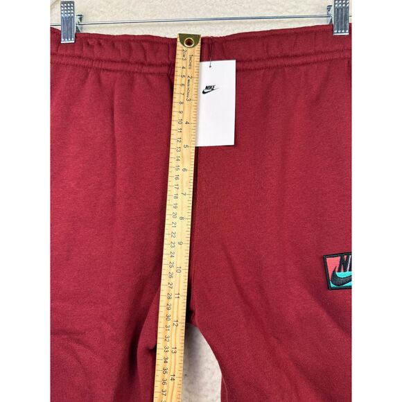 Nike FIRE! NWT! Club Fleece Logo Patch‎ Jogger #FB8437-677 Red Size Small - Picture 4 of 8